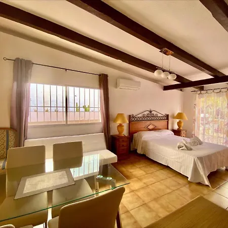 7 Liberty Estudio Διαμέρισμα *